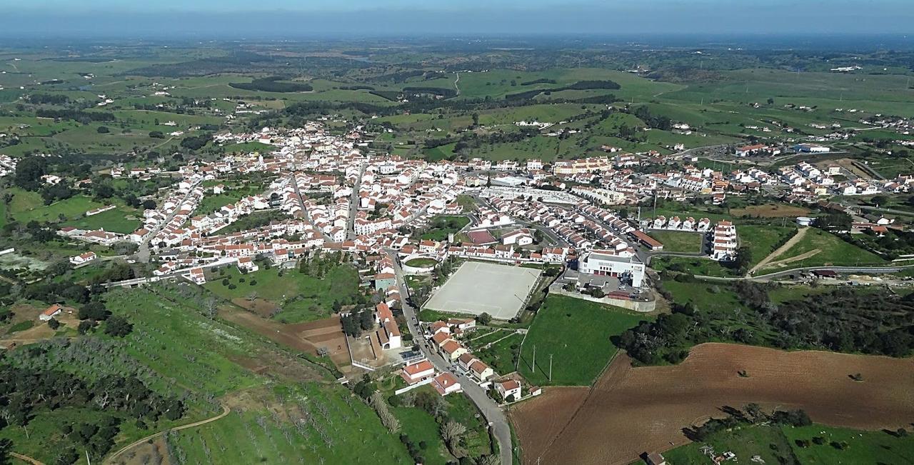 Apartamentos Bau-Doce Cercal do Alentejo Bagian luar foto